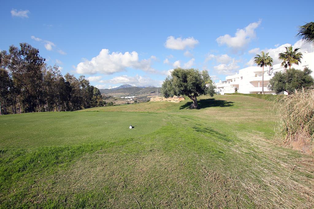 Sunny Golf Apartment Estepona Exterior photo